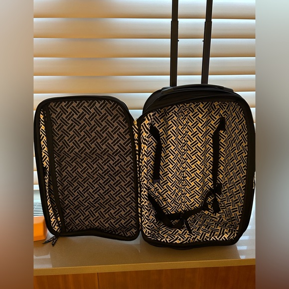 Vera Bradley Softside Expandable 2-Wheel Carry On Suitcase - Picture 6 of 7